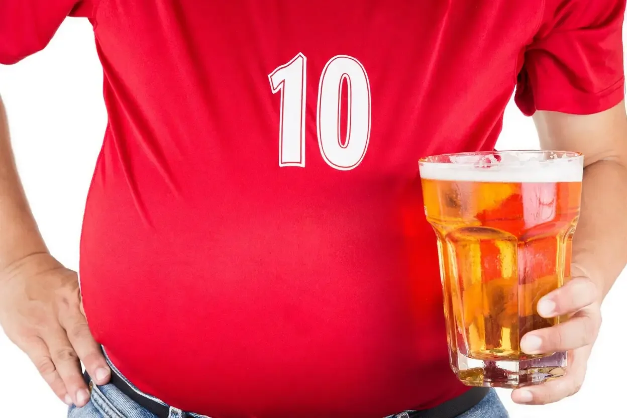 Czy po piwie rośnie brzuch piwny?